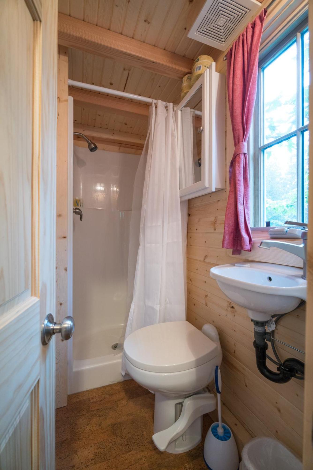Mount Hood Village Deluxe 5