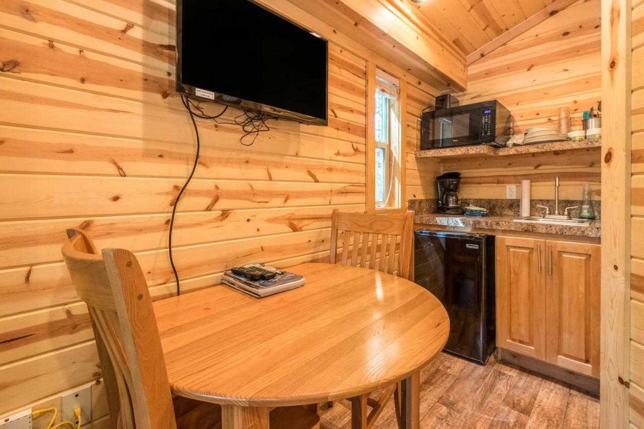 Mount Hood Village Deluxe 5 *